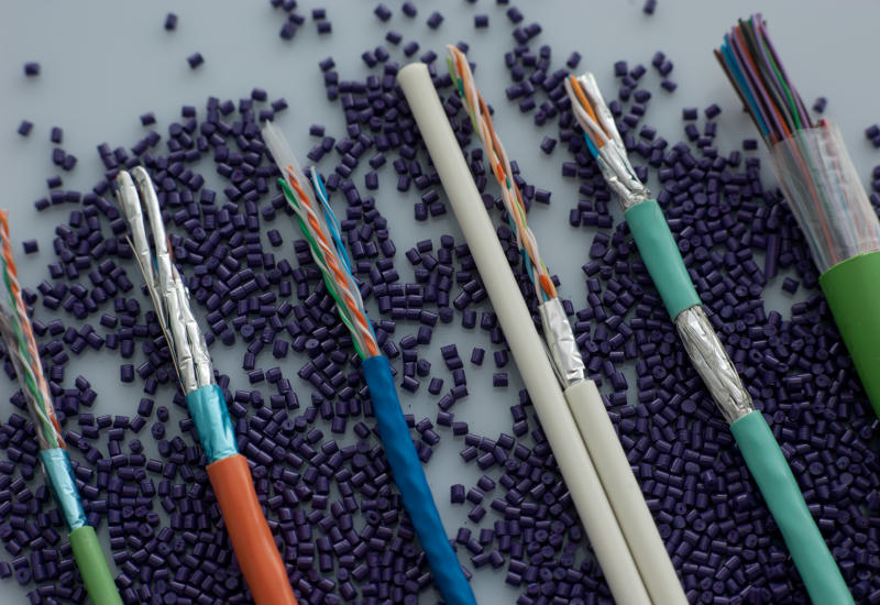 Cables de categorias 5e / 6 / 6A / 7 y 8.